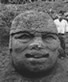 Grandes rostros de piedra en la selva mexicana